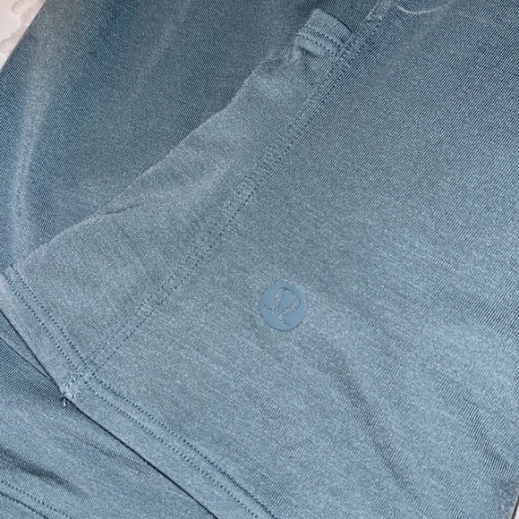 Lululemon (Size 2?)  Short Sleeve Shirt - Picture 6 of 9